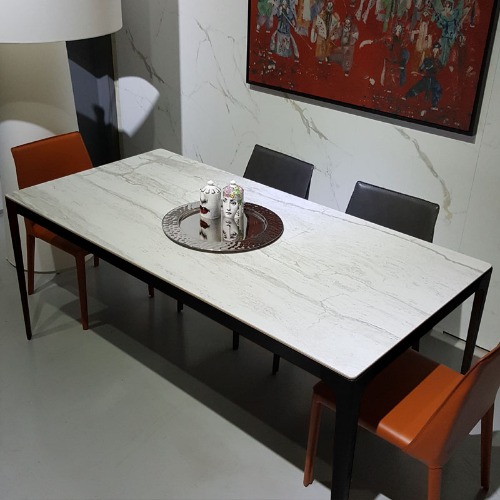 비앙코 트라온 티타늄블랙 무광 LAFAENZA  ITALY 포세린세라믹식탁 테이블  10T,1800L